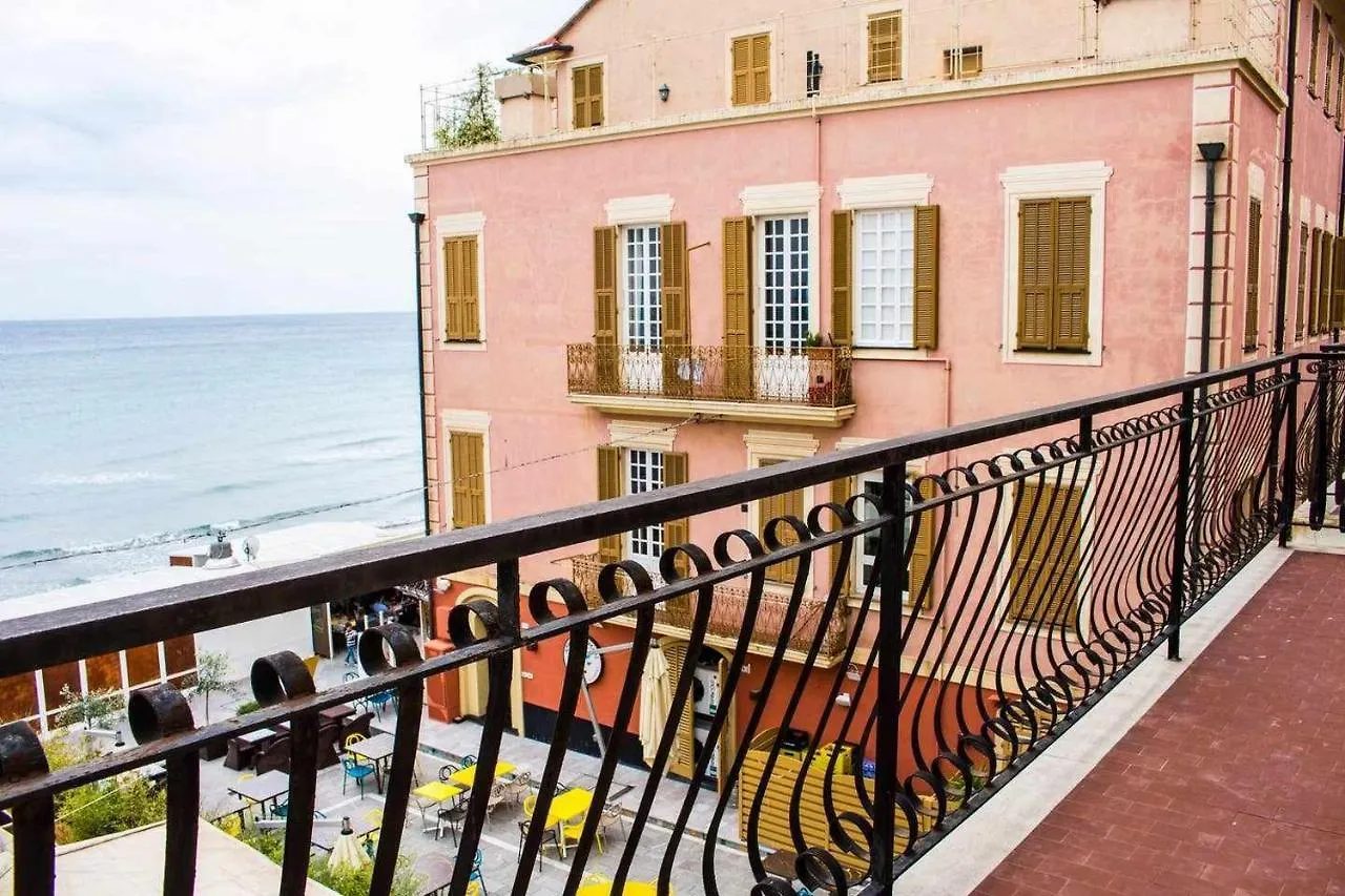 Centralissimo Frontemare Lt0367 Alassio 0*,  Italy