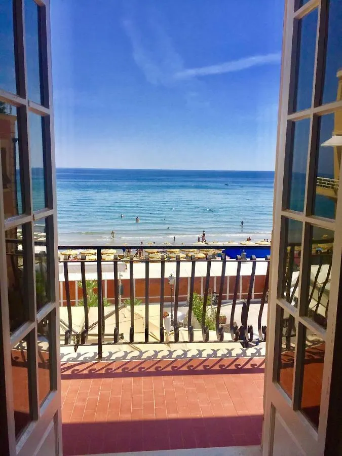 Centralissimo Frontemare Lt0367 Alassio Apartment